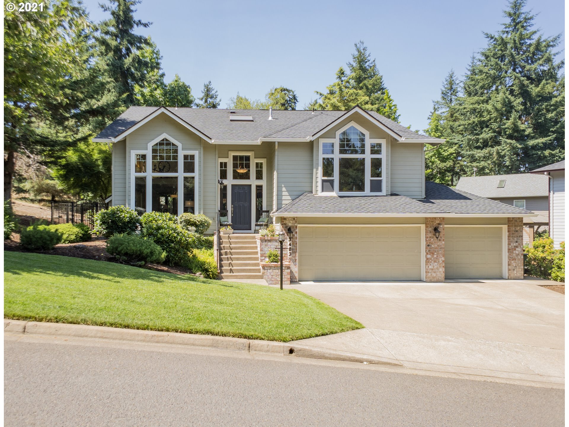 3403 Timberline DR Eugene Home Listings - Galand Haas Real Estate