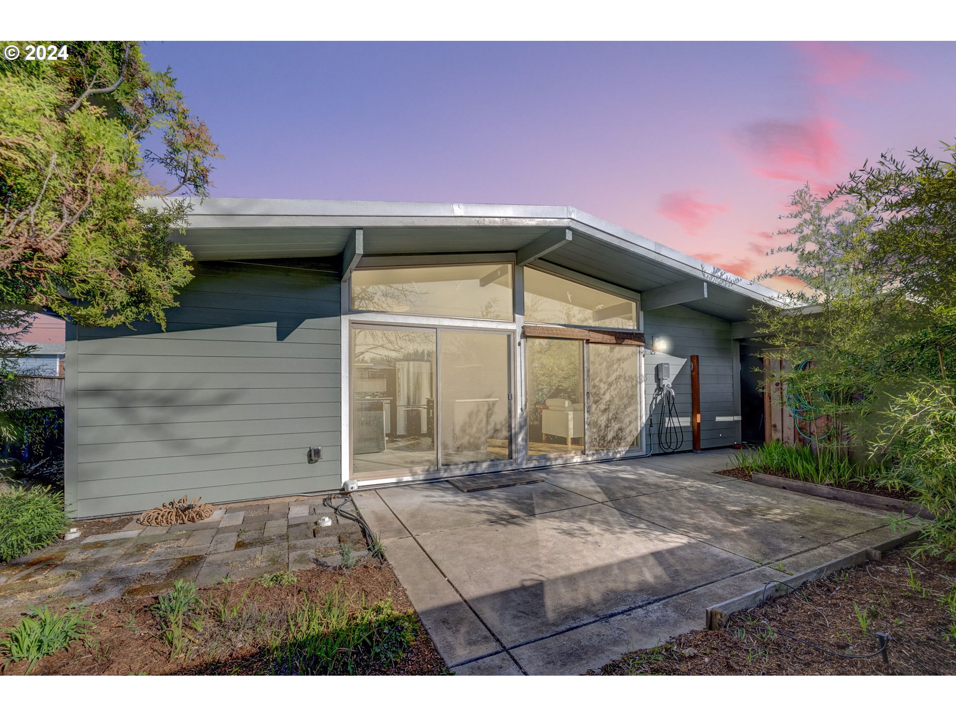 2105 Chambers ST Eugene Home Listings - Galand Haas Real Estate